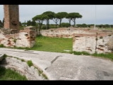 06079 ostia - regio iv - insula x - terme di porta marina (iv,x,1-2) - raum (l) - uebergangsraum - blick in das vestibulum-apodyterium (o).jpg